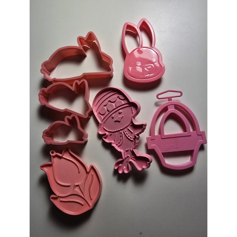 7 Spring Easter Cookie‎ Cutters Vunny Chick Basket Tulip Wilton Hallmark